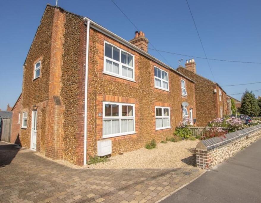 Wren Cottage ヒーチャム エクステリア 写真